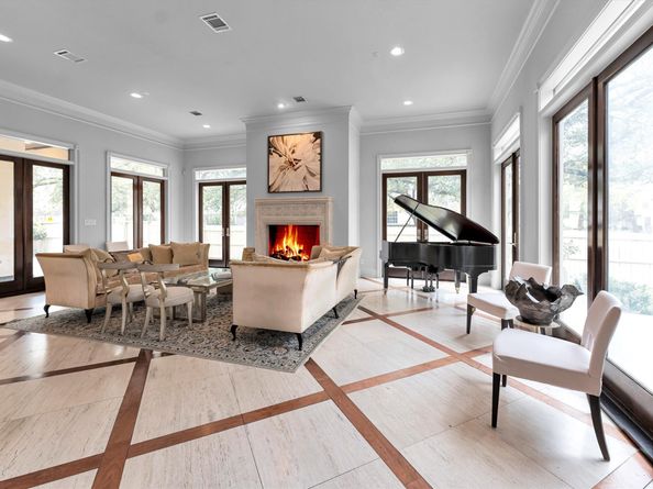 2247 Bartlett Street, Houston TX 77098