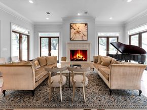 2247 Bartlett Street, Houston TX 77098