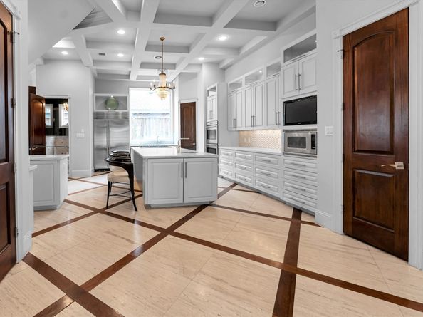 2247 Bartlett Street, Houston TX 77098