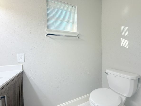 12715 Middlesbrough Lane, Houston TX 77066