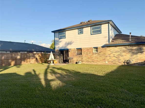 12715 Middlesbrough Lane, Houston TX 77066