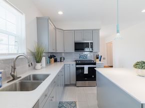 3718 Cleburne Street, Houston TX 77004