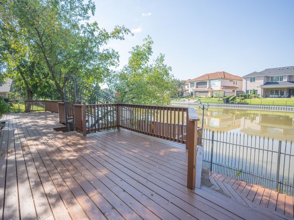 1030 Oyster Bay Drive, Sugar Land TX 77478