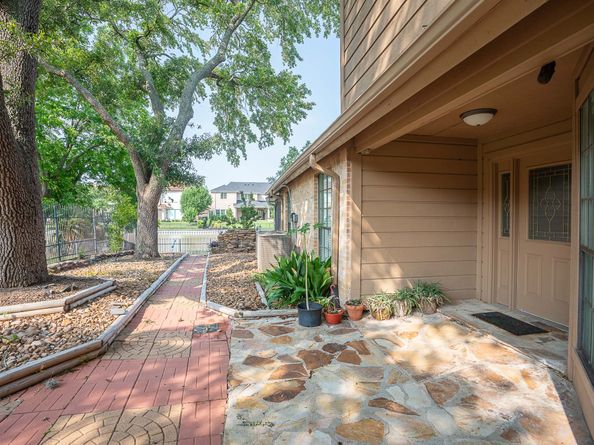 1030 Oyster Bay Drive, Sugar Land TX 77478