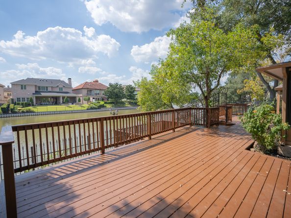1030 Oyster Bay Drive, Sugar Land TX 77478