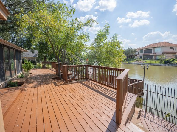 1030 Oyster Bay Drive, Sugar Land TX 77478