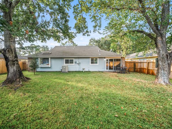2818 Parkwood Manor Drive, Kingwood TX 77339