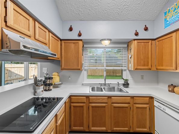 2818 Parkwood Manor Drive, Kingwood TX 77339
