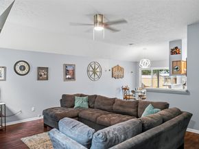 2818 Parkwood Manor Drive, Kingwood TX 77339