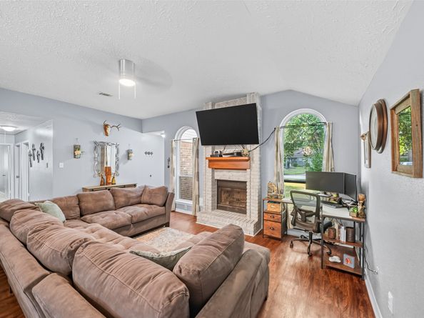 2818 Parkwood Manor Drive, Kingwood TX 77339
