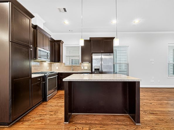 8225 Cambridge Street, Houston TX 77054