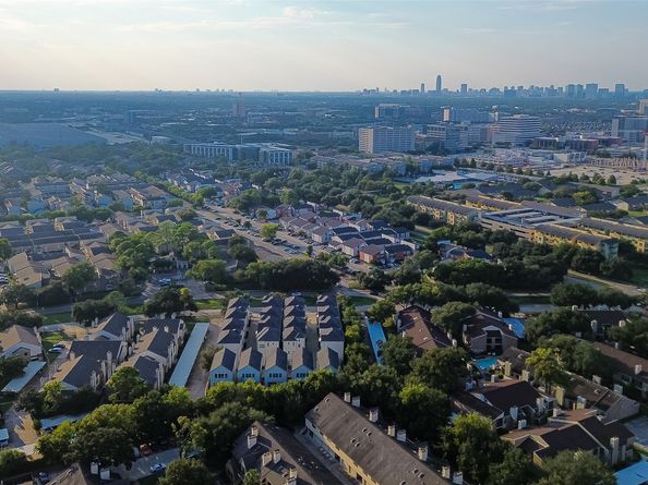 8225 Cambridge Street, Houston TX 77054