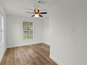 2513 Melbourne Street, Houston TX 77026