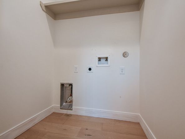 1202 Aurora Street, Houston TX 77009