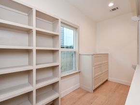 1202 Aurora Street, Houston TX 77009