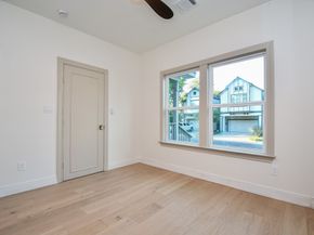 1202 Aurora Street, Houston TX 77009