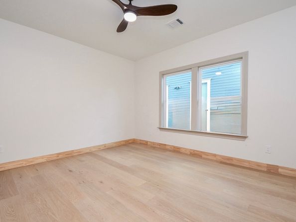 1202 Aurora Street, Houston TX 77009