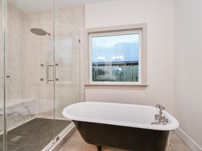 1202 Aurora Street, Houston TX 77009