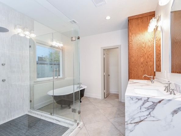 1202 Aurora Street, Houston TX 77009