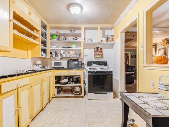 4105 Ella Boulevard, Houston TX 77018