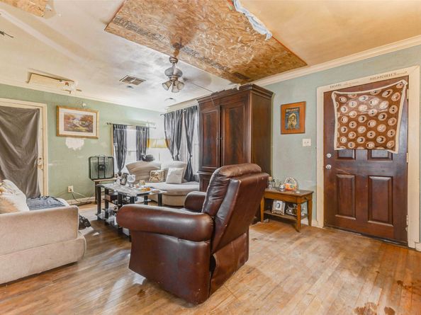 4105 Ella Boulevard, Houston TX 77018