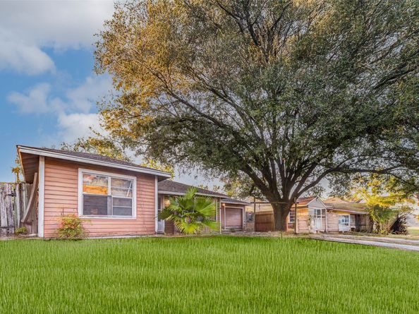 4105 Ella Boulevard, Houston TX 77018