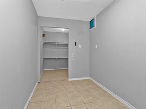 201 W Rosamond Street 61, Houston TX 77076