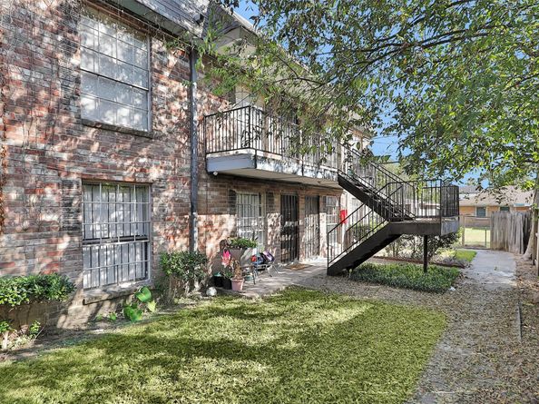 201 W Rosamond Street 61, Houston TX 77076