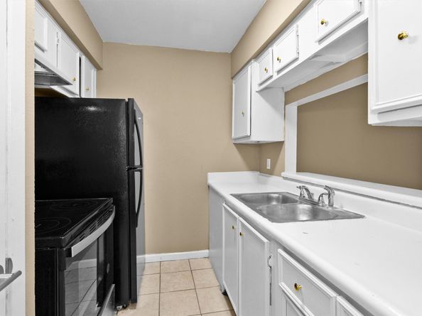 201 W Rosamond Street 61, Houston TX 77076