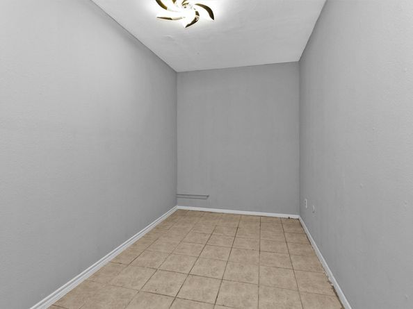 201 W Rosamond Street 61, Houston TX 77076