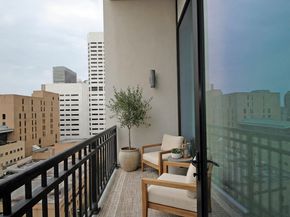 1211 Caroline Street 1104, Houston TX 77002