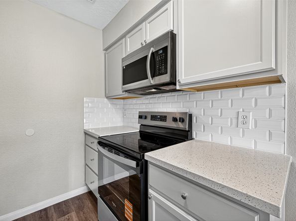 13434 Woodring Drive, Houston TX 77045