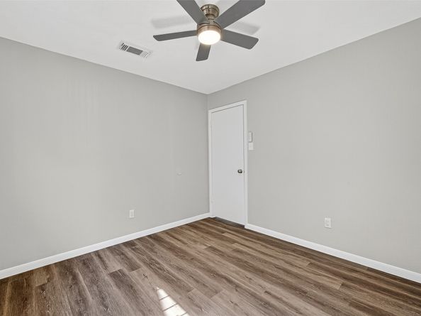 13434 Woodring Drive, Houston TX 77045