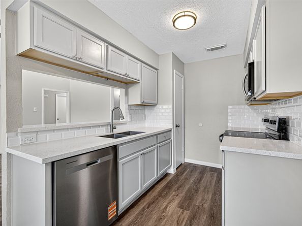 13434 Woodring Drive, Houston TX 77045