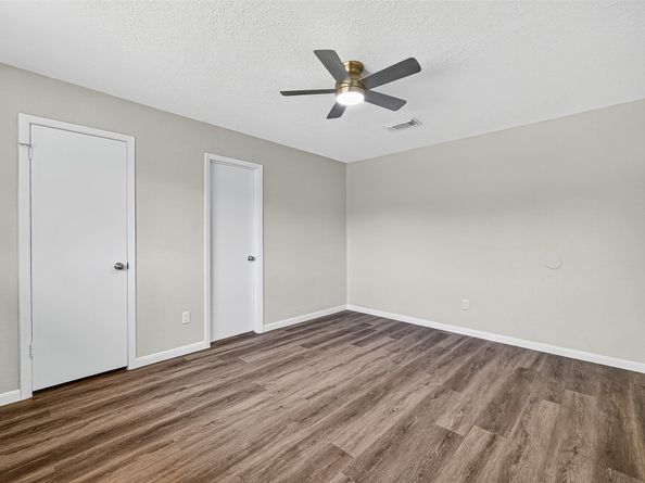 13434 Woodring Drive, Houston TX 77045