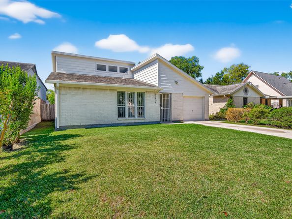 13434 Woodring Drive, Houston TX 77045