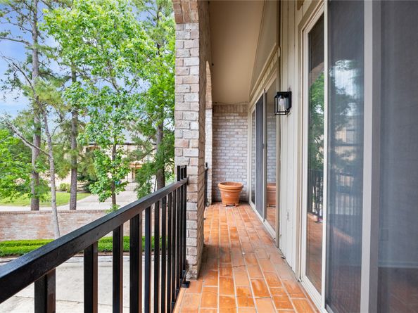 4 River Hollow Lane, Houston TX 77027