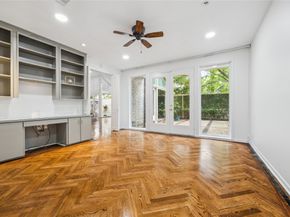 4 River Hollow Lane, Houston TX 77027