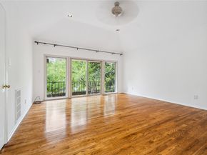 4 River Hollow Lane, Houston TX 77027