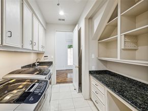 4 River Hollow Lane, Houston TX 77027