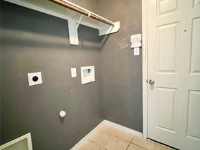 718 Sun Lodge Dr, Houston TX 77073