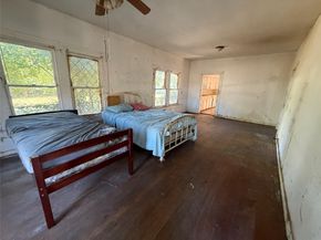 111 70th Street, Houston TX 77011