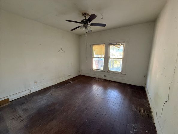 111 70th Street, Houston TX 77011