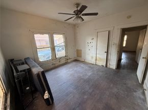 111 70th Street, Houston TX 77011