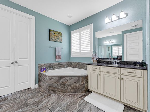 13808 N Lake Branch Lane N, Houston TX 77044
