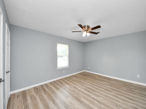 8746 Delilah Street, Houston TX 77033