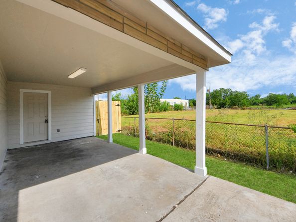 8746 Delilah Street, Houston TX 77033
