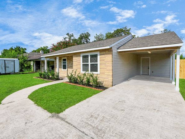 8746 Delilah Street, Houston TX 77033