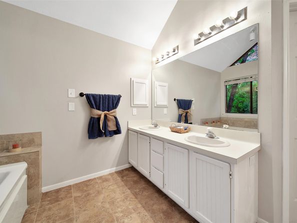 34 W Trace Creek Drive, The Woodlands TX 77381