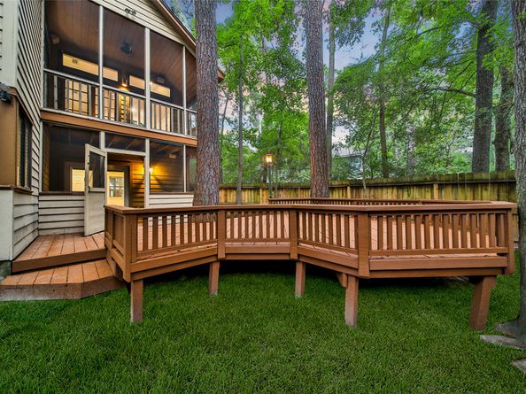 34 W Trace Creek Drive, The Woodlands TX 77381